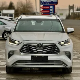 Toyota Highlander 2020