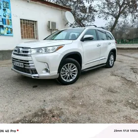 Toyota Highlander 2017