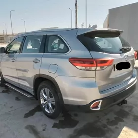 Toyota Highlander 2019