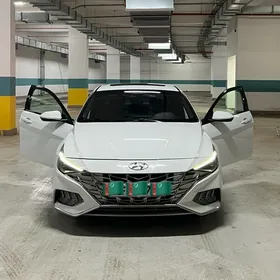 Hyundai Elantra 2020