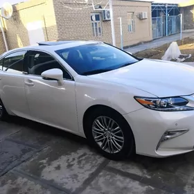 Lexus ES 2017