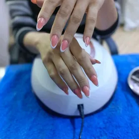 Naraşiwiniýa Dyrnak salon Mani