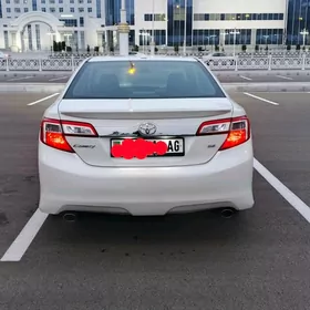 Toyota Camry 2013