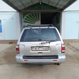 Nissan Pathfinder 2002