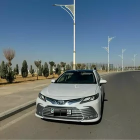 Toyota Camry 2022