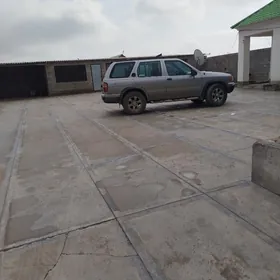 Nissan Pathfinder 1998