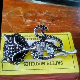 Gadym gyzyl yaly burosga