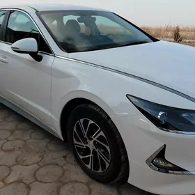 Hyundai Sonata Hybrid 2021