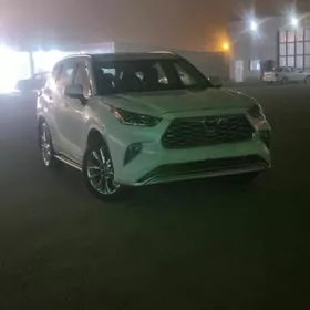 Toyota Highlander 2020