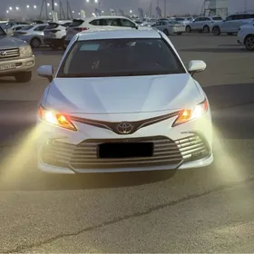 Toyota Camry 2022