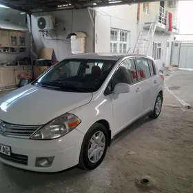 Nissan Versa 2010
