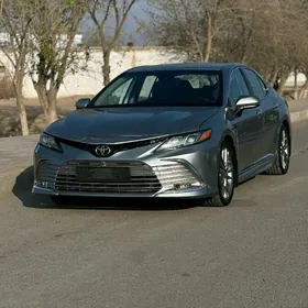 Toyota Camry 2022