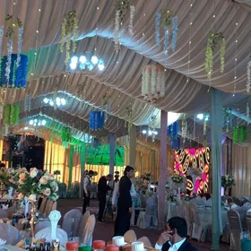 Satlyk beyik han palatga