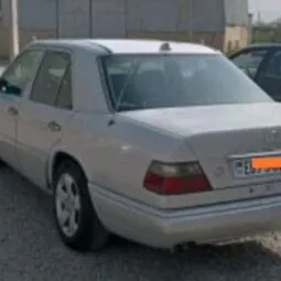 Mercedes-Benz E320 1995