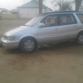 Mitsubishi Chariot 1994