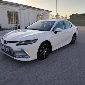Toyota Camry 2023