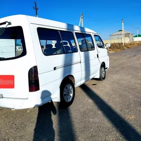 Toyota Hiace 2011