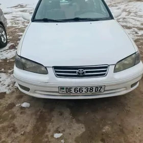 Toyota Camry 2000