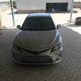 Toyota Camry 2022