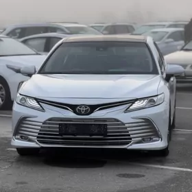 Toyota Camry 2020