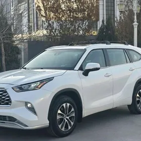 Toyota Highlander 2022