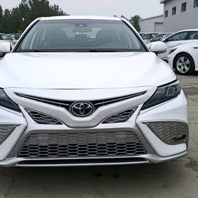 Toyota Camry 2020