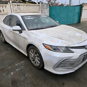 Toyota Camry 2022