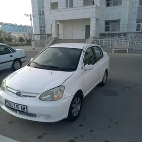 Toyota Echo 2005