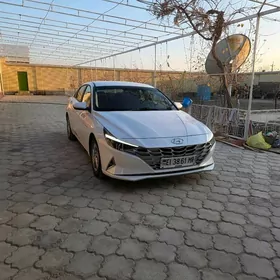 Hyundai Elantra 2021