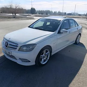 Mercedes-Benz C300 2010