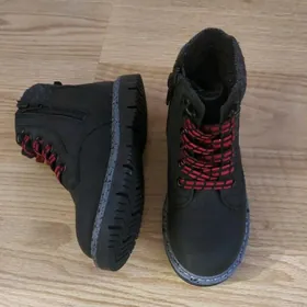 Ботинки мальчуковые,бренд