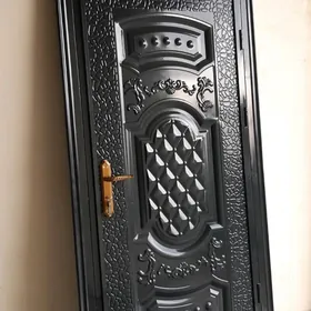 Daşgy Demir Gapy ️