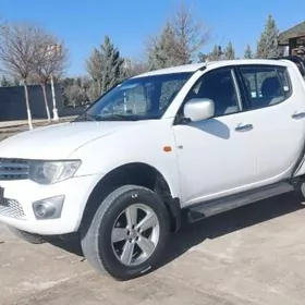 Mitsubishi L200 2008
