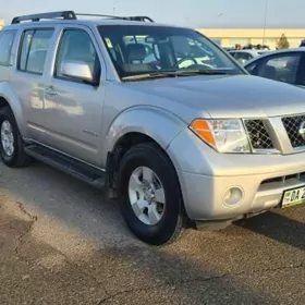 Nissan Pathfinder 2005