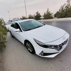 Hyundai Elantra 2021