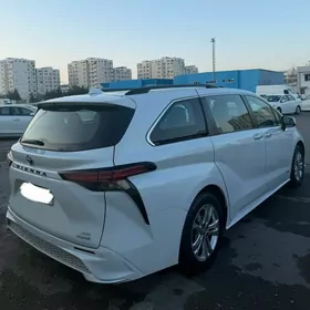 Toyota Sienna 2021