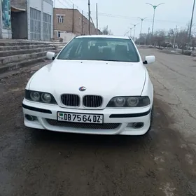 BMW M5 2001