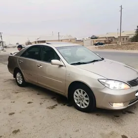 Toyota Camry 2004