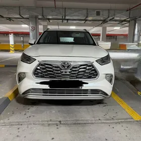 Toyota Highlander 2020