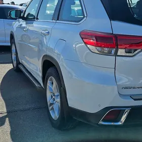 Toyota Highlander 2017