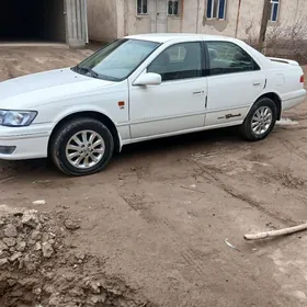 Toyota Camry 1999