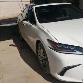 Lexus ES 350 2021