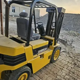 Caterpillar Forklift 1999