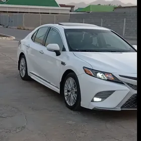 Toyota Camry 2018