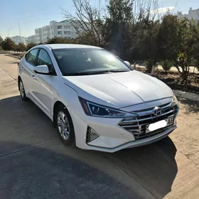 Hyundai Elantra 2020
