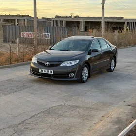 Toyota Camry 2012
