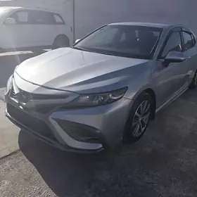 Toyota Camry 2022