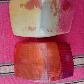 поворотники задние Ауди 80