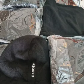 Шапка и маска с мехом