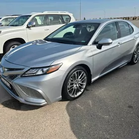 Toyota Camry 2022